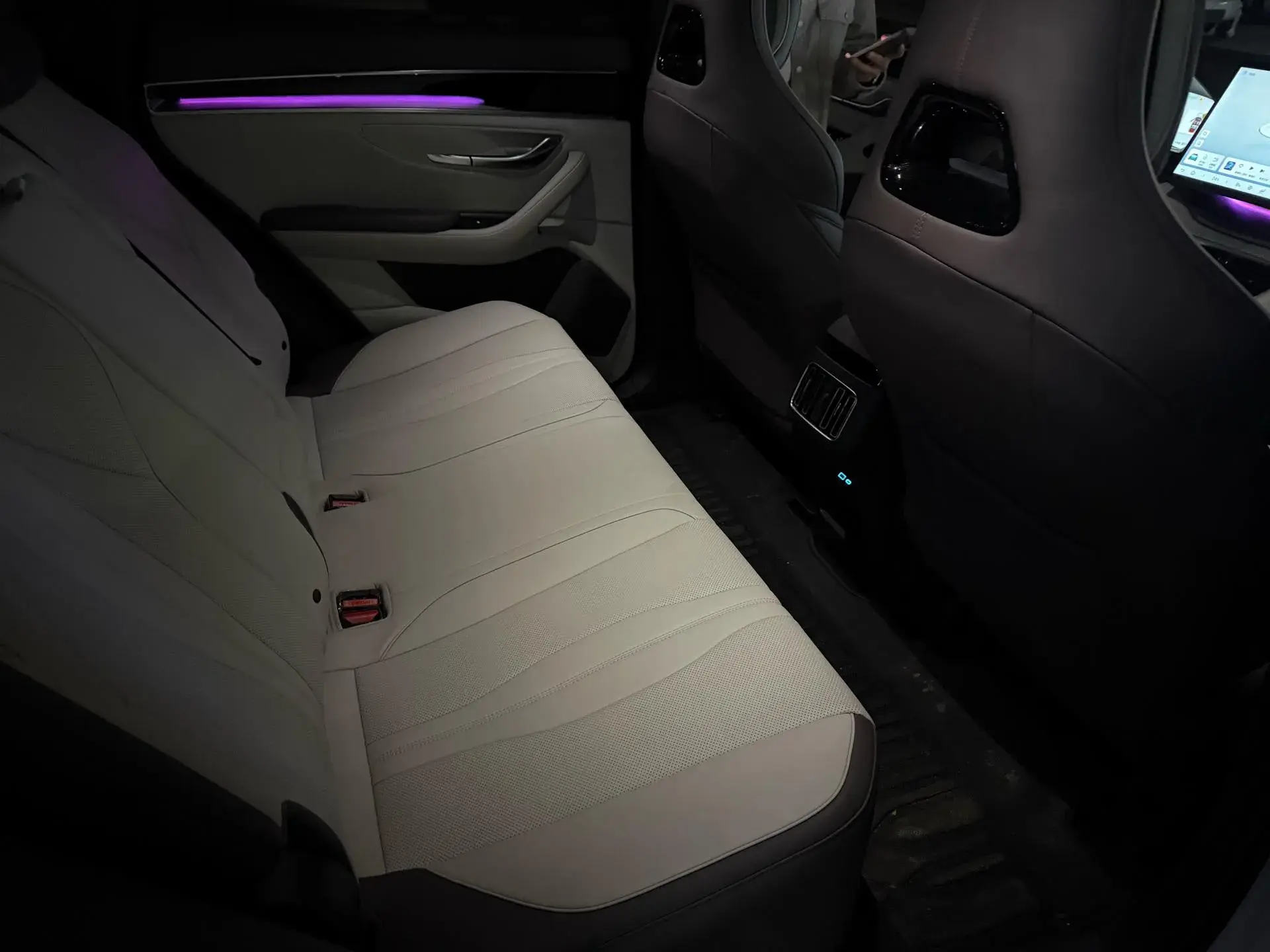 2025 BYD SONG thumbnail 4