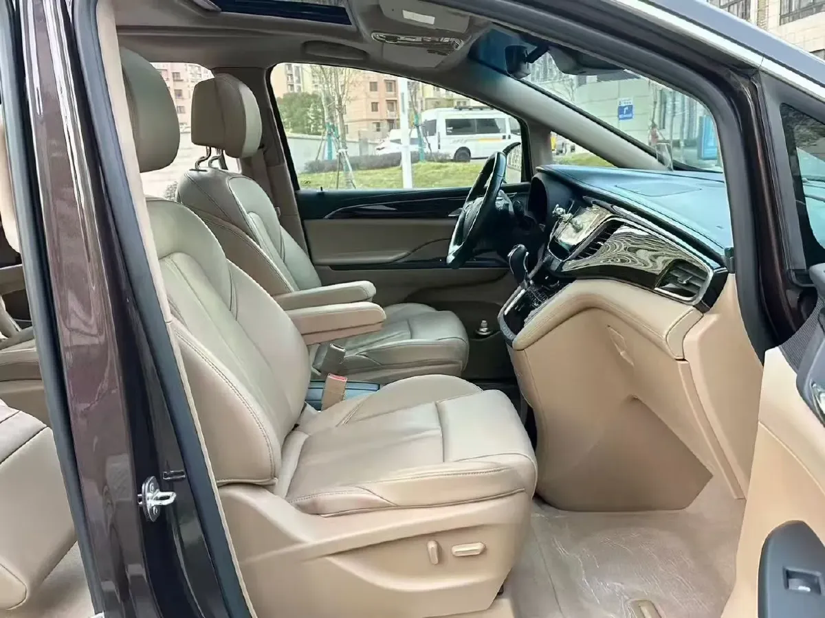 2018 Buick GL8 2.0T 260HP L4 6AT,autocango,china used car exporter,china ev exporter,chinese used car exporter,chinese used ev exporter