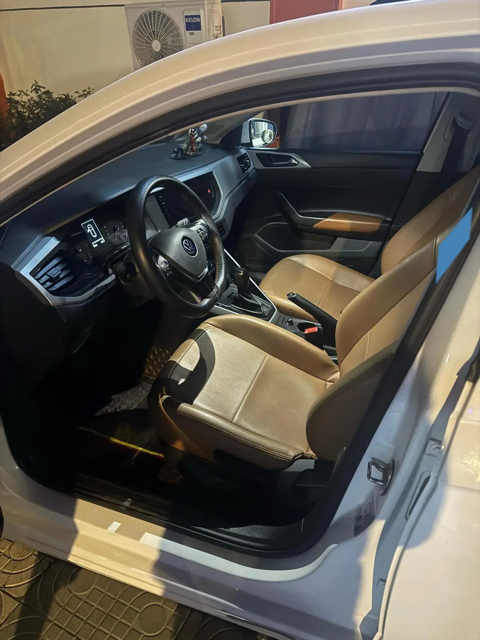 2021 VOLKSWAGEN POLO thumbnail 2