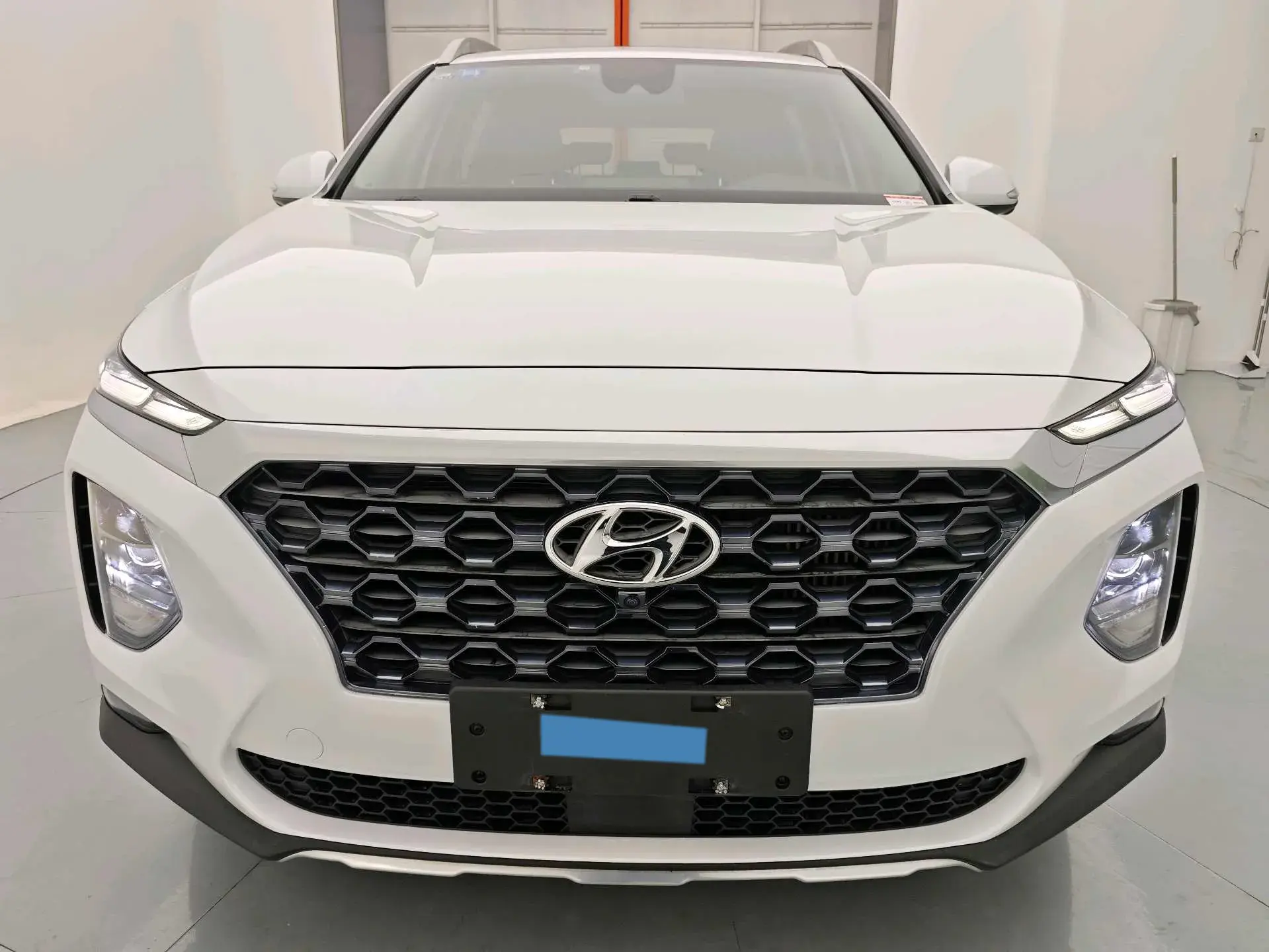 2019 HYUNDAI SANTAFE thumbnail 2