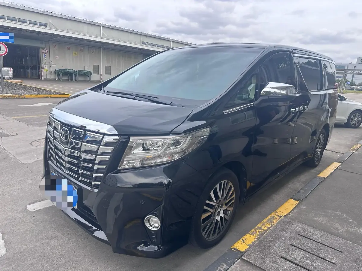 2015 Toyota Alphard 3.5L 275HP V6 6AT