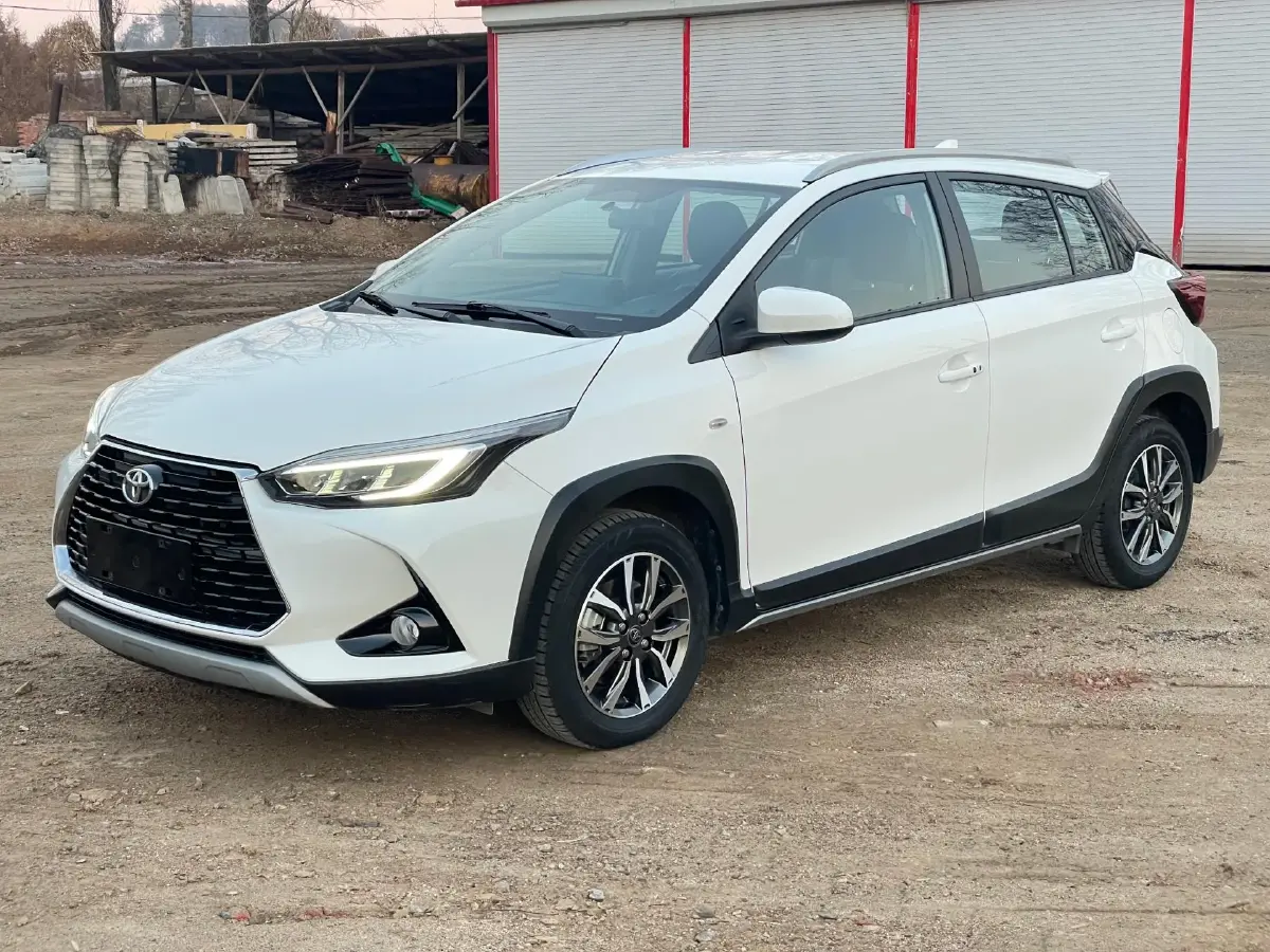 2022 Toyota Yaris L 1.5L 112HP L4 CVT