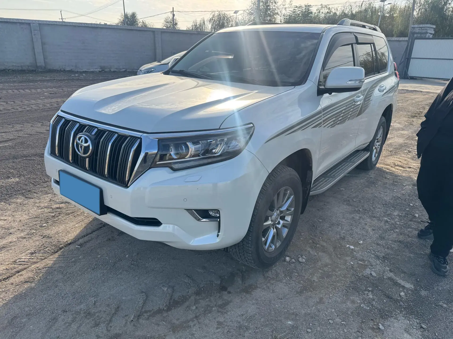 2018 TOYOTA LAND view 1