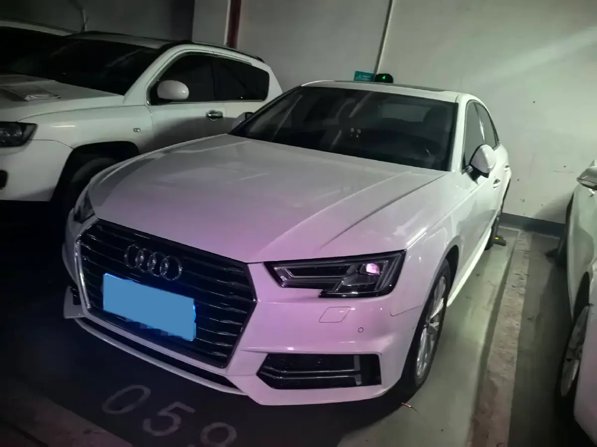 2019 Audi A4L 2.0T 190HP L4 7DCT