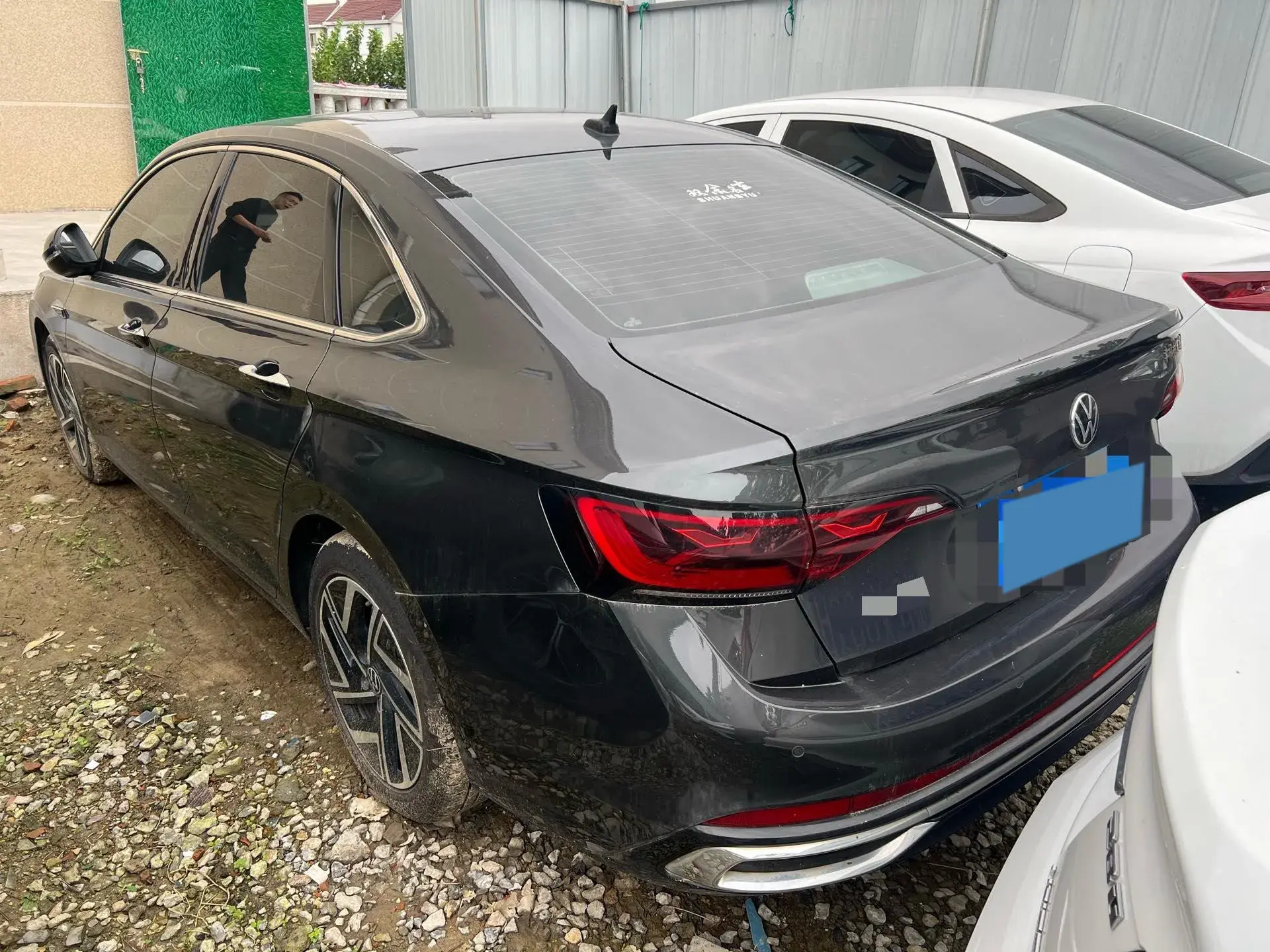 2023 VOLKSWAGEN SAGITAR thumbnail 3