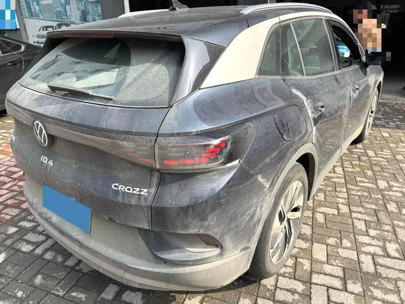 2023 VOLKSWAGEN ID.4 thumbnail 4