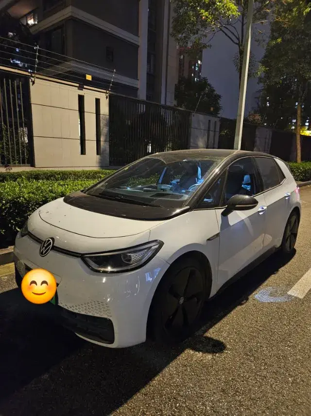 2021 VOLKSWAGEN ID.3 view 1