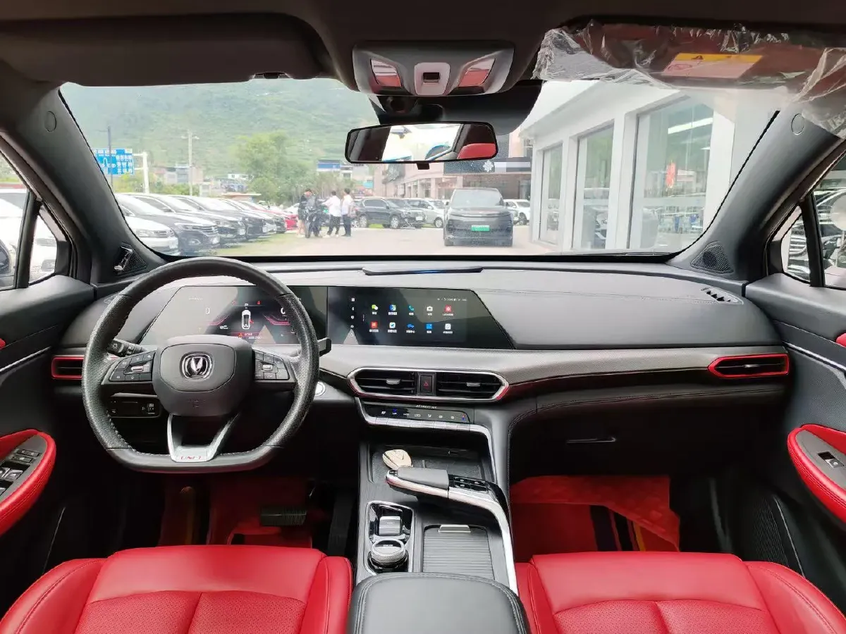 2020 ChangAn UNI-T 1.5T 180HP L4 7DCT,autocango,china used car exporter,china ev exporter,chinese used car exporter,chinese used ev exporter