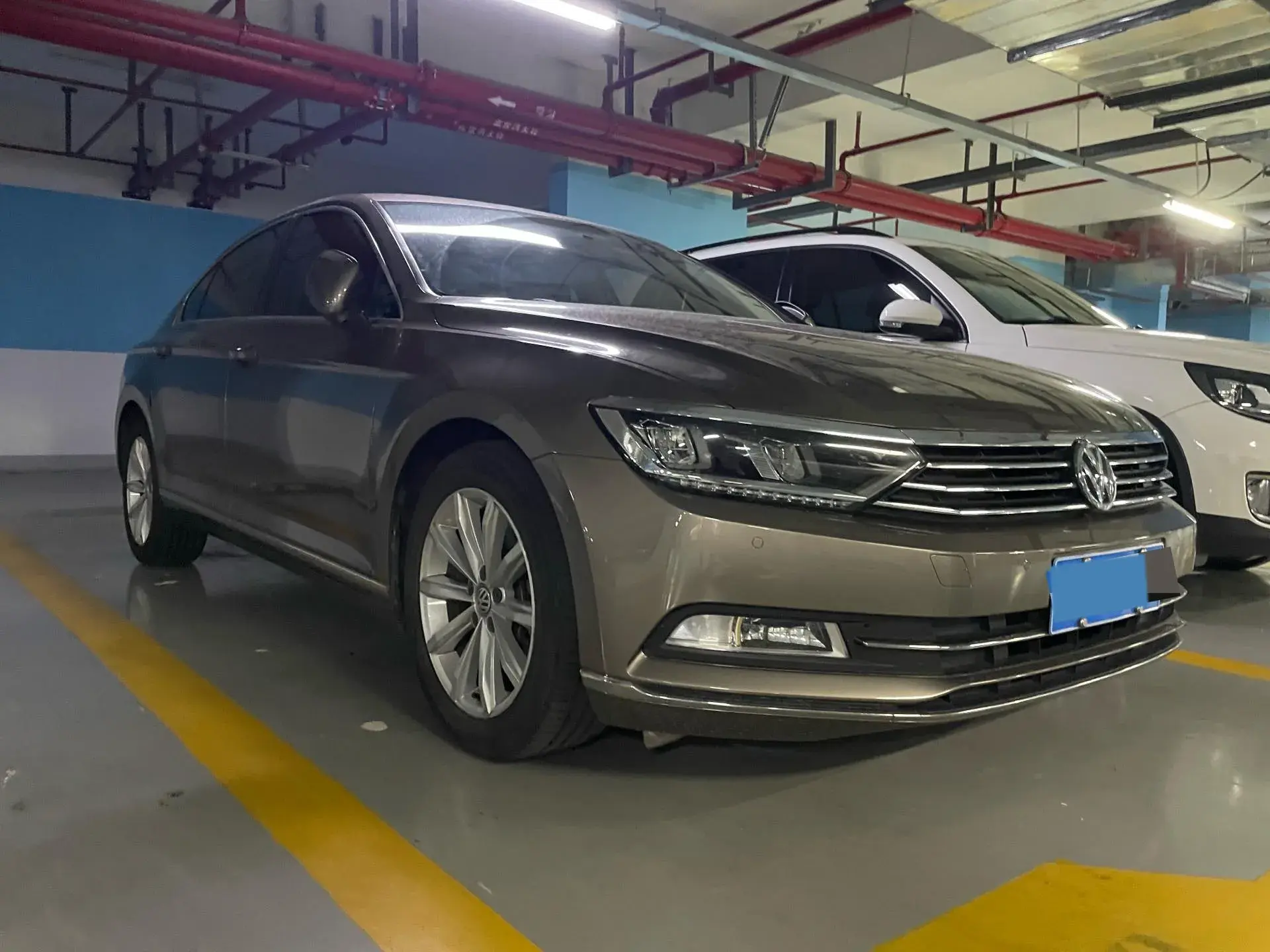 2019 VOLKSWAGEN MAGOTAN thumbnail 3