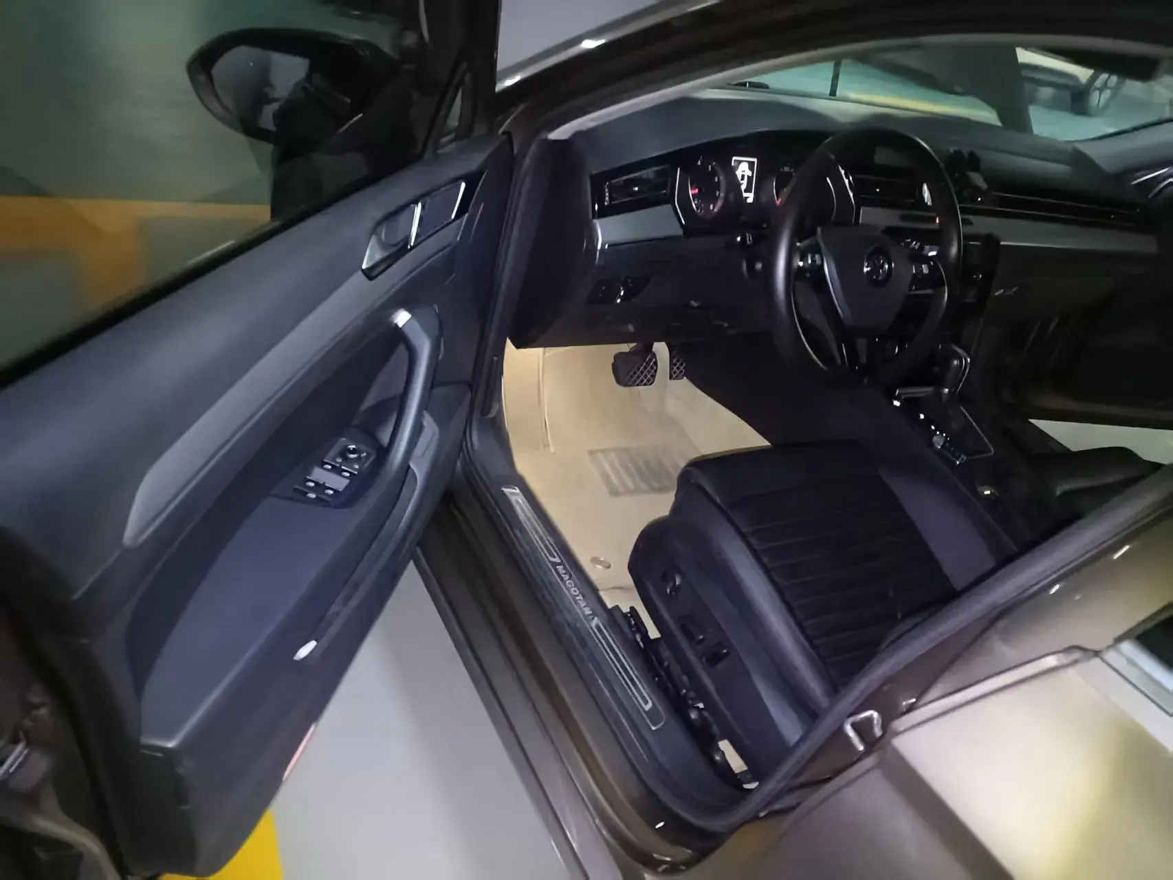 2019 VOLKSWAGEN MAGOTAN thumbnail 4