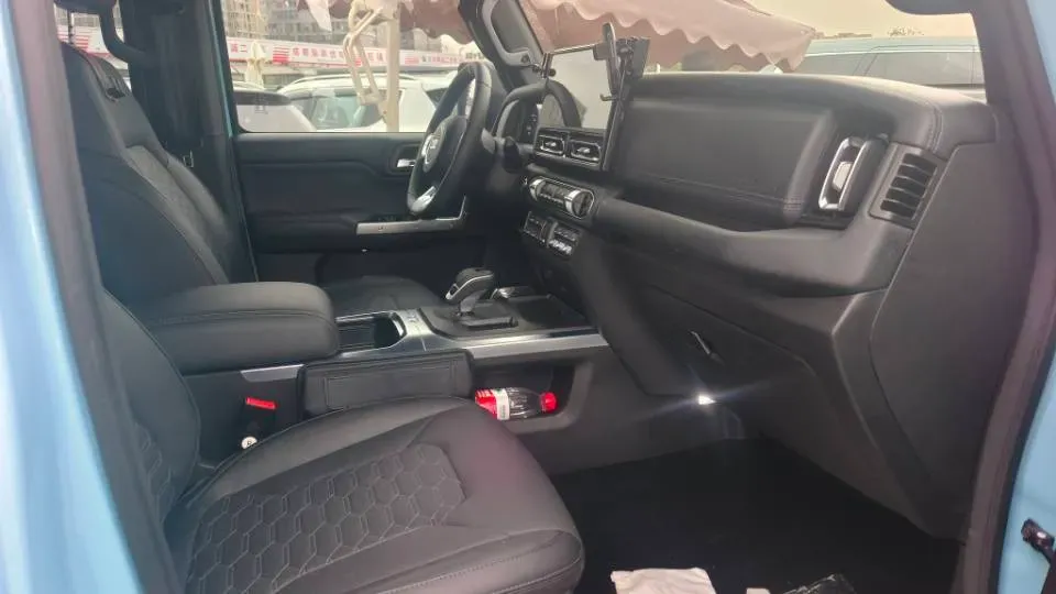 2025 212 212 T01 2.0T 252HP L4 8AT,autocango,china used car exporter,china ev exporter,chinese used car exporter,chinese used ev exporter