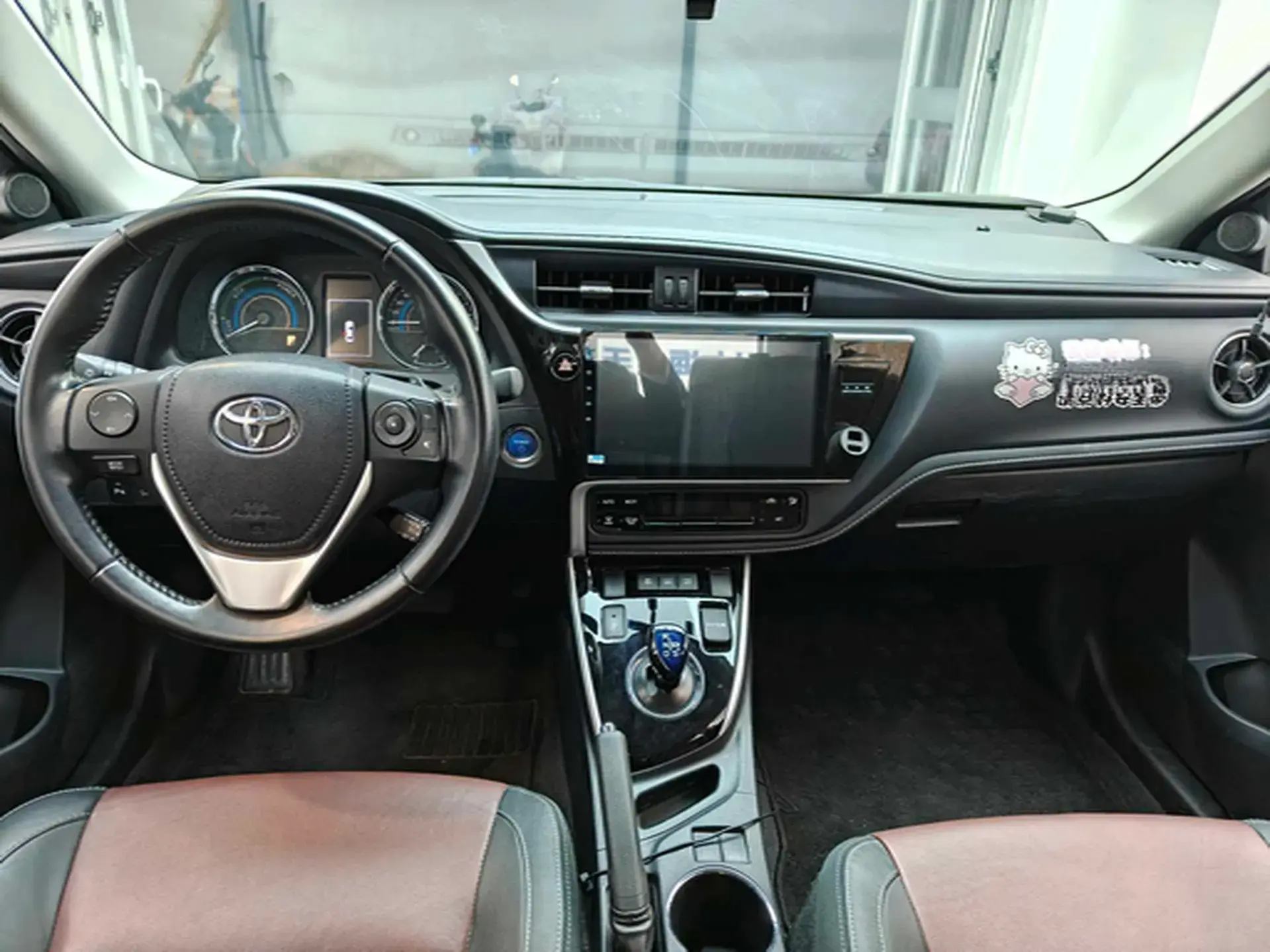 2018 TOYOTA COROLLA thumbnail 4