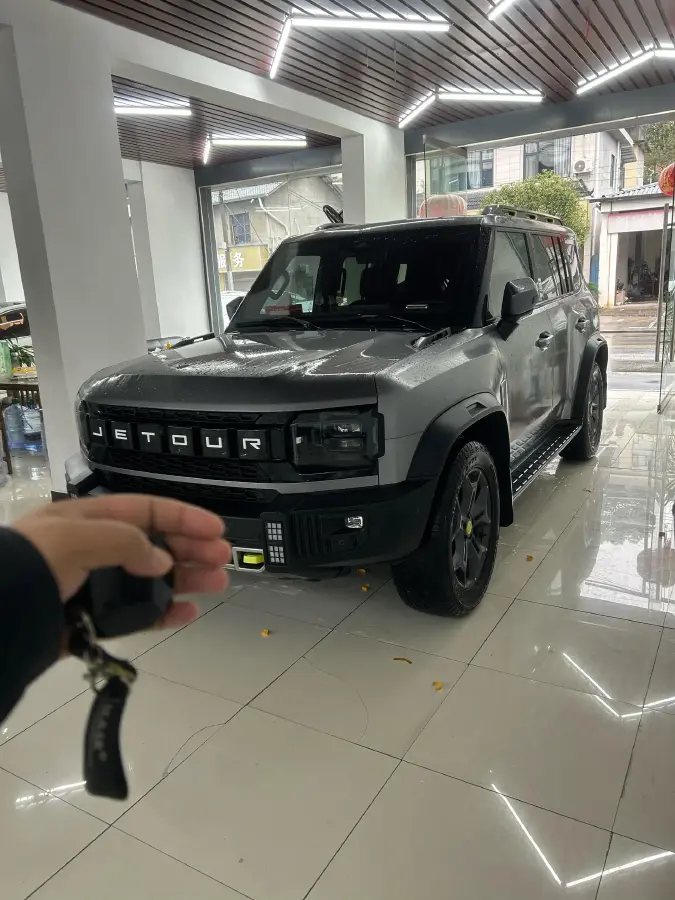 2023 Jetour Traveller 2.0T 254HP L4 7DCT