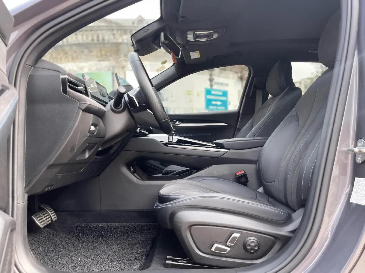 2025 Geely Preface 2.0T 238HP L4 8AT,autocango,china used car exporter,china ev exporter,chinese used car exporter,chinese used ev exporter