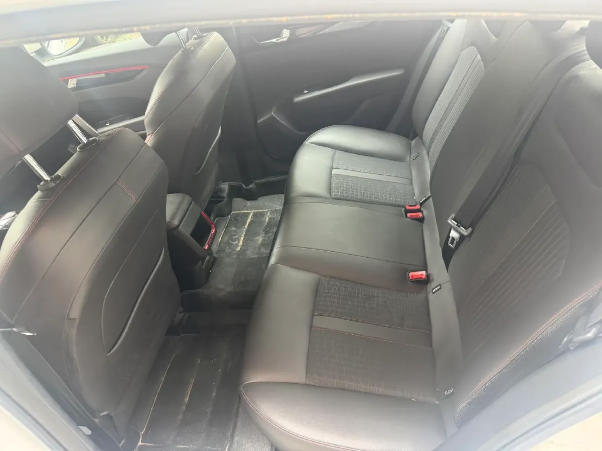 2021 DongFeng Aeolus YiXuan 1.5T 150HP L4 6DCT,autocango,china used car exporter,china ev exporter,chinese used car exporter,chinese used ev exporter