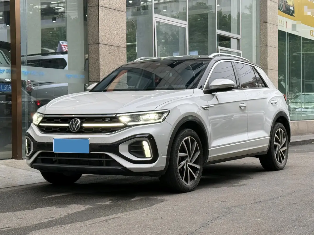 2023 Volkswagen T-Roc 1.5T 160HP L4 7DCT