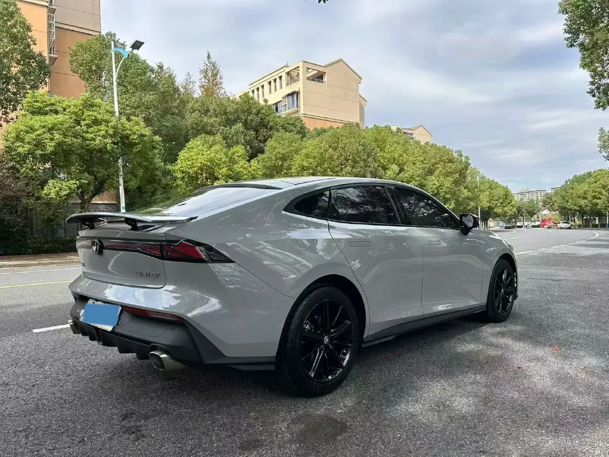 2022 ChangAn UNI-V 1.5T 188HP L4 7DCT,autocango,china used car exporter,china ev exporter,chinese used car exporter,chinese used ev exporter