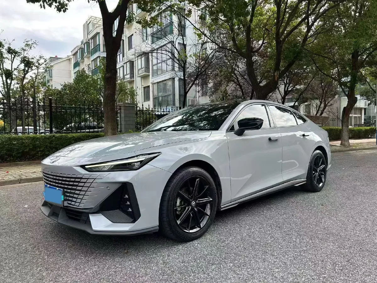 2022 ChangAn UNI-V 1.5T 188HP L4 7DCT,autocango,china used car exporter,china ev exporter,chinese used car exporter,chinese used ev exporter