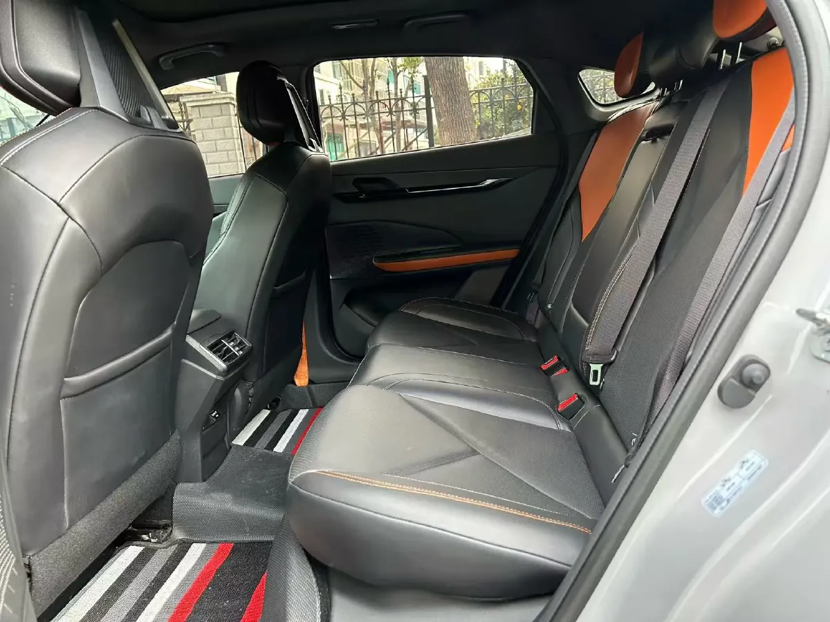 2022 ChangAn UNI-V 1.5T 188HP L4 7DCT,autocango,china used car exporter,china ev exporter,chinese used car exporter,chinese used ev exporter