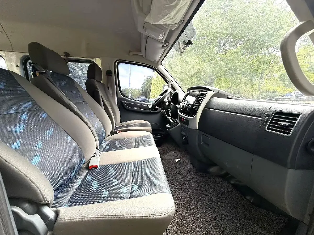 2021 DongFeng DFAC YuFeng 2.3T 110HP L4 6MT,autocango,china used car exporter,china ev exporter,chinese used car exporter,chinese used ev exporter