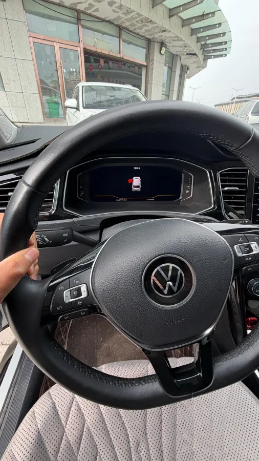 2021 Volkswagen T-Roc 1.4T 150HP L4 7DCT,autocango,china used car exporter,china ev exporter,chinese used car exporter,chinese used ev exporter