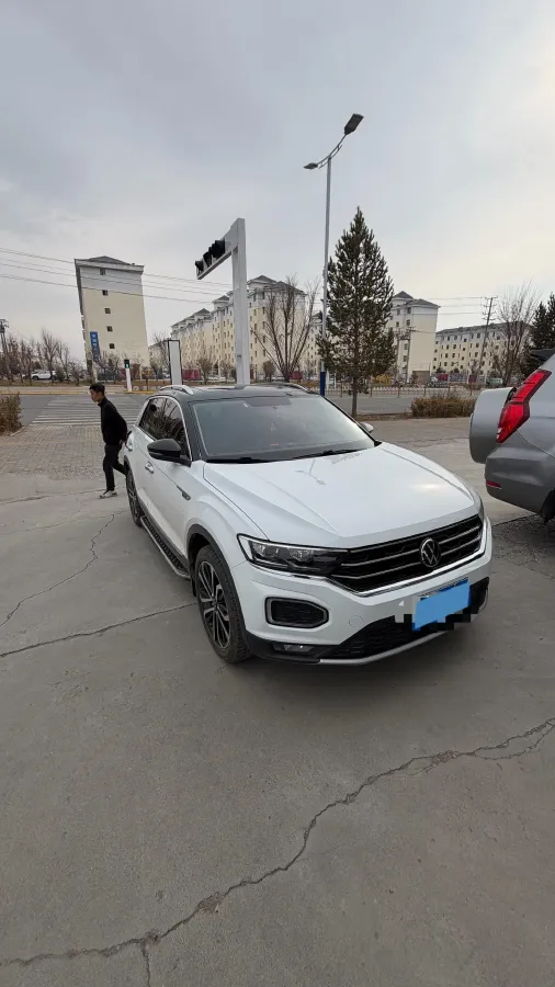 2021 Volkswagen T-Roc 1.4T 150HP L4 7DCT,autocango,china used car exporter,china ev exporter,chinese used car exporter,chinese used ev exporter