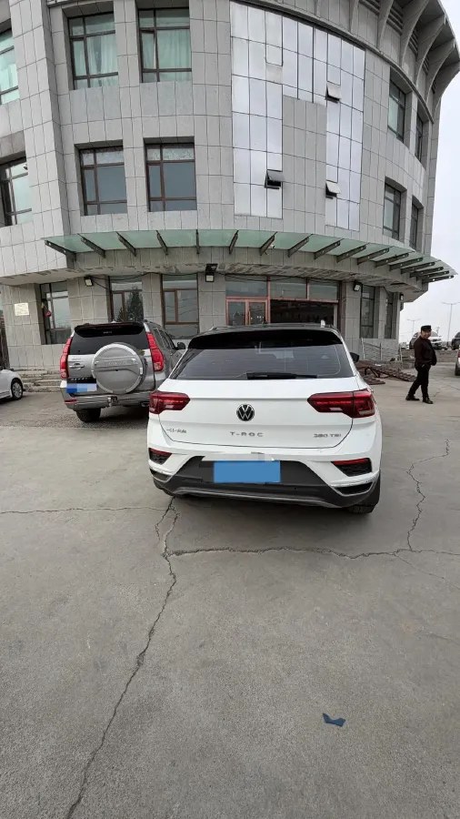 2021 Volkswagen T-Roc 1.4T 150HP L4 7DCT,autocango,china used car exporter,china ev exporter,chinese used car exporter,chinese used ev exporter