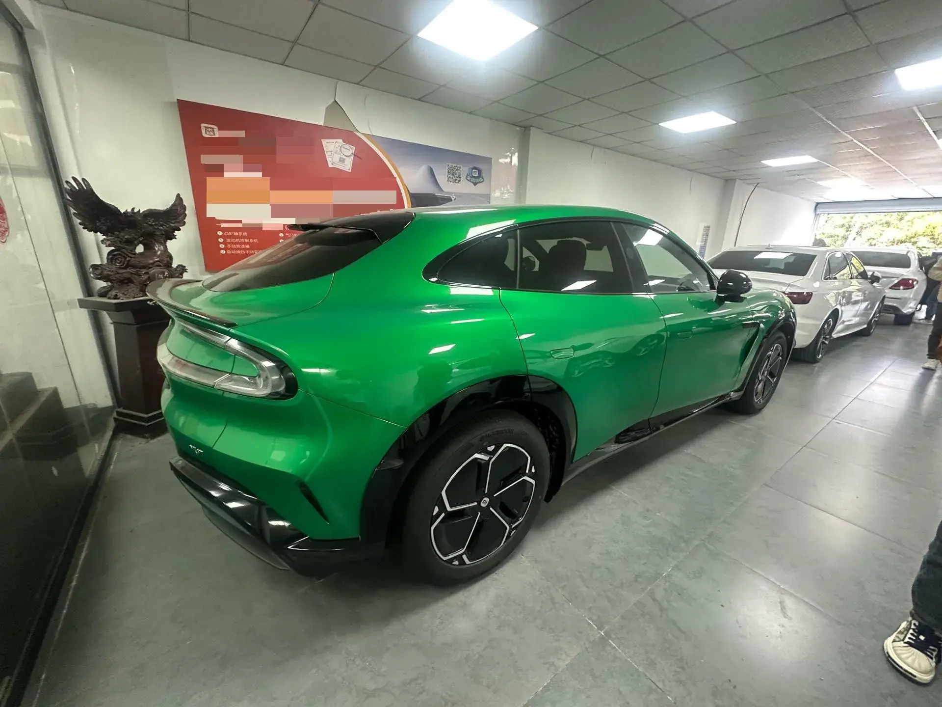 2025 MI YU7 thumbnail 3