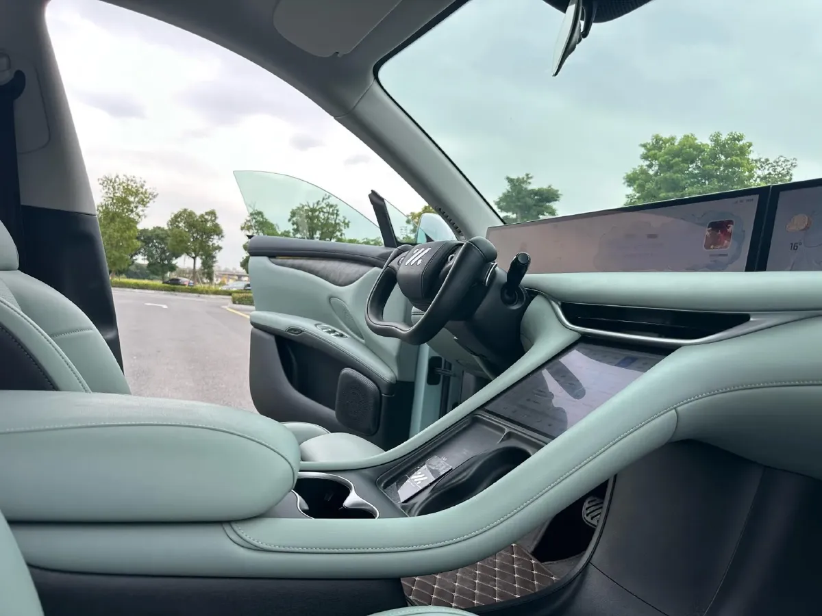 2023 IM LS6 BEV 100KWH,autocango,china used car exporter,china ev exporter,chinese used car exporter,chinese used ev exporter