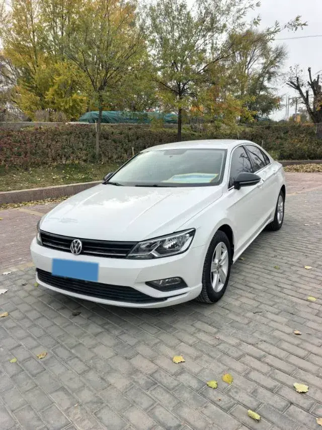 2017 Volkswagen Lamando 1.4T 131HP L4 7DCT