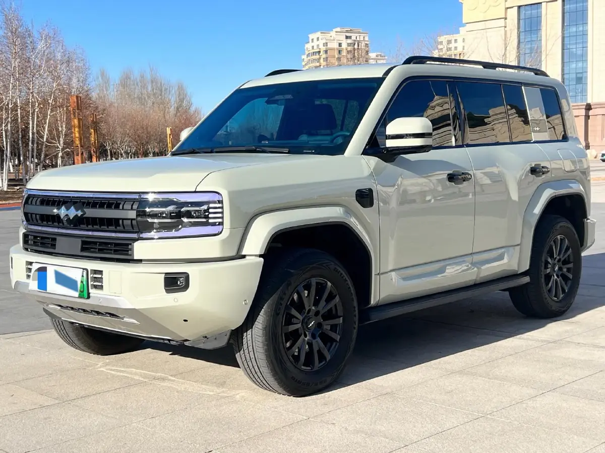 2025 FangChengBao Bao 5 1.5T 194HP L4 E-CVT PHEV 31.8KWH