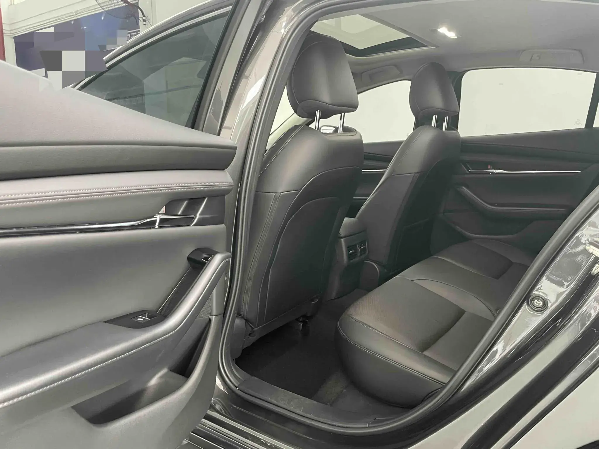 2022 MAZDA 3 thumbnail 4