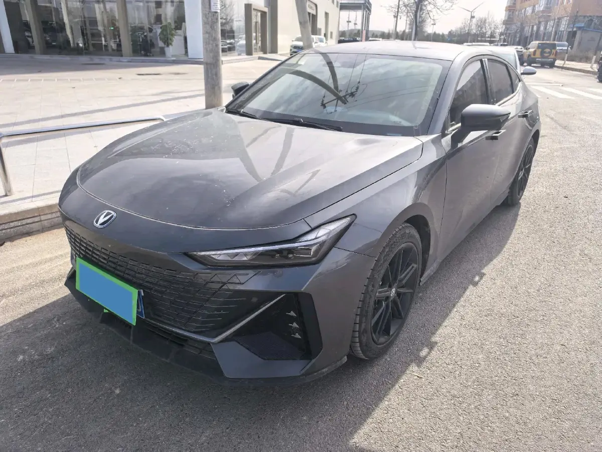 2024 ChangAn UNI-V 1.5T 188HP L4 7DCT