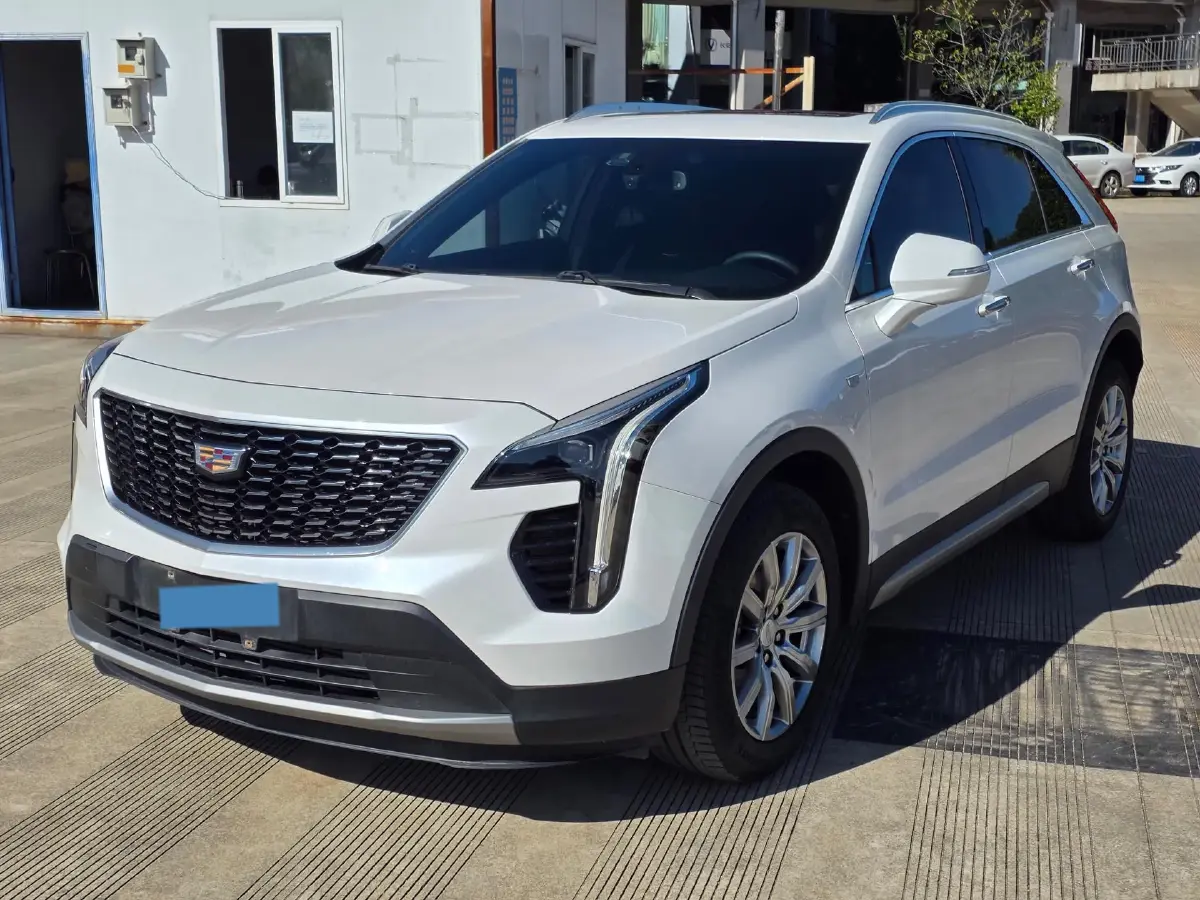 2020 Cadillac XT4 2.0T 241HP L4 9AT