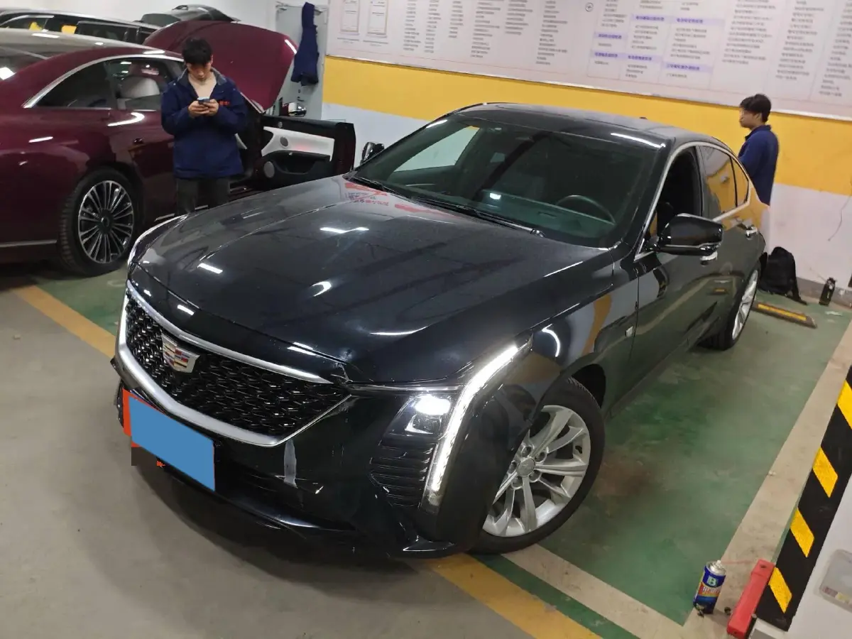 2024 Cadillac CT5 2.0T 237HP L4 10AT