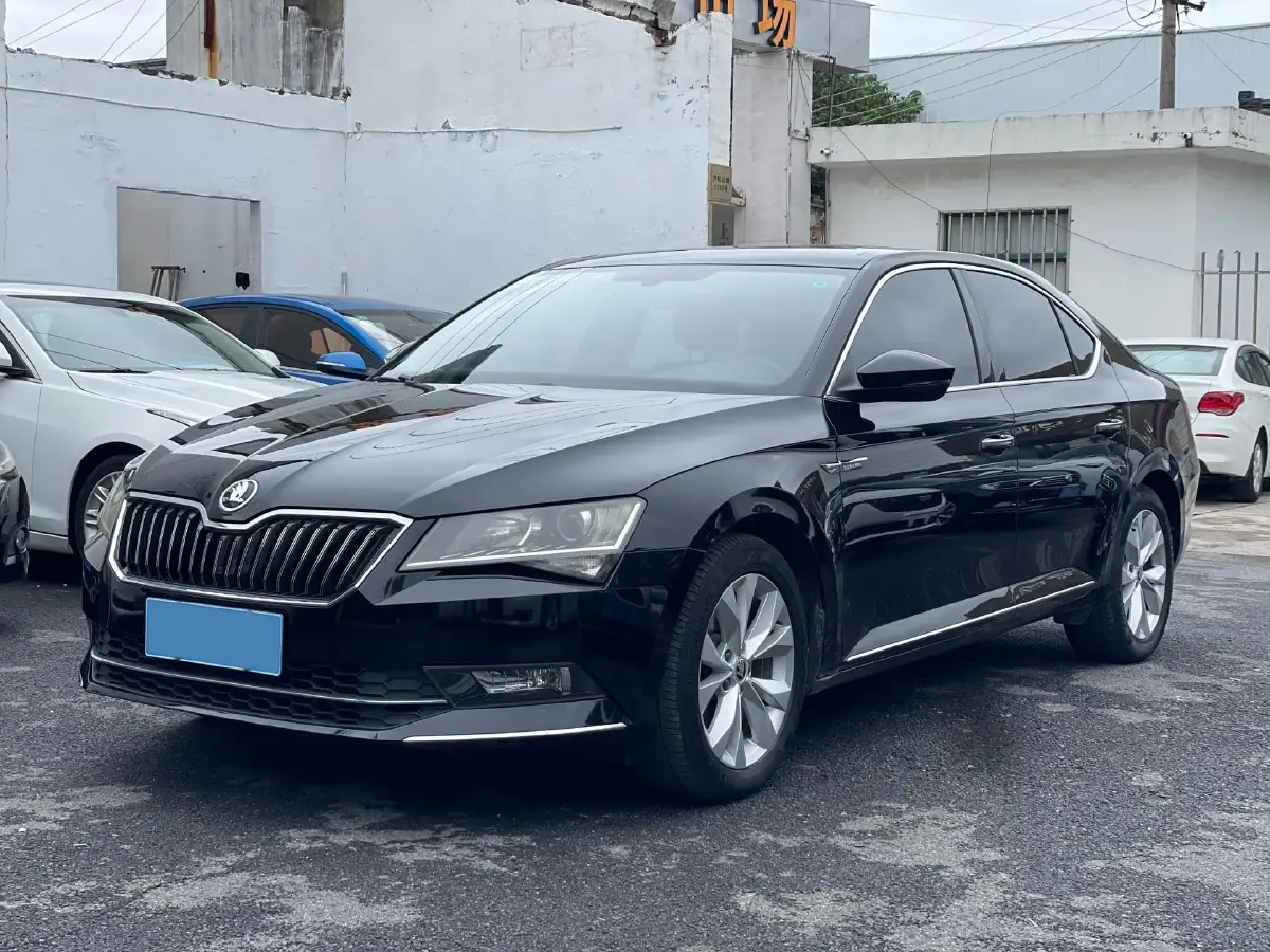 2018 Skoda Superb 1.8T 180HP L4 7DCT