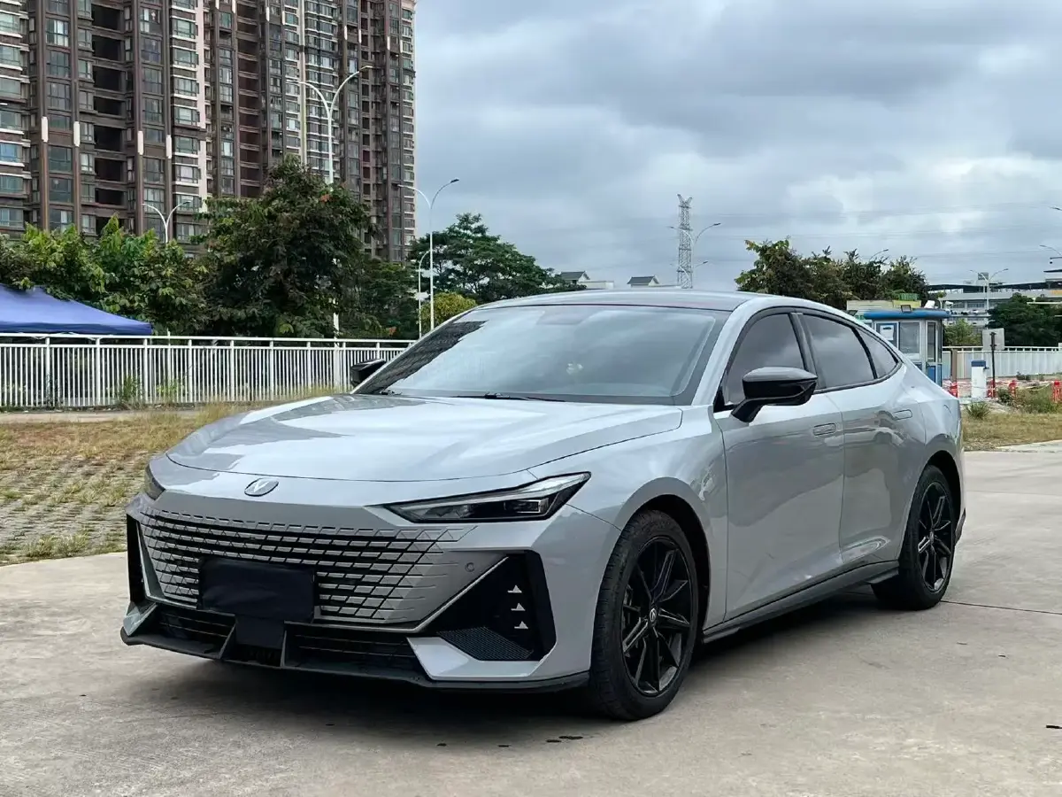 2022 ChangAn UNI-V 1.5T 188HP L4 7DCT