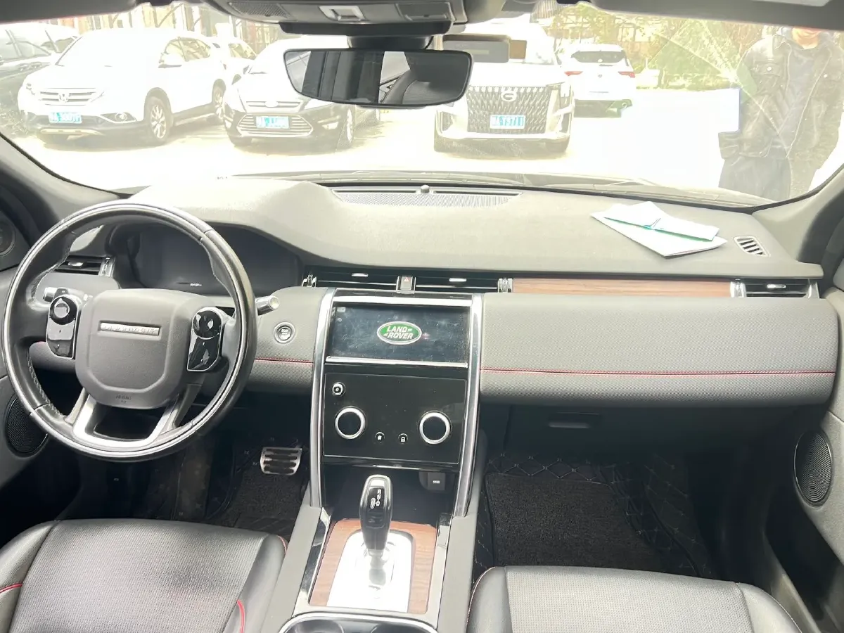 2020 Land Rover Discovery Sport 2.0T 249HP L4 9AT,autocango,china used car exporter,china ev exporter,chinese used car exporter,chinese used ev exporter