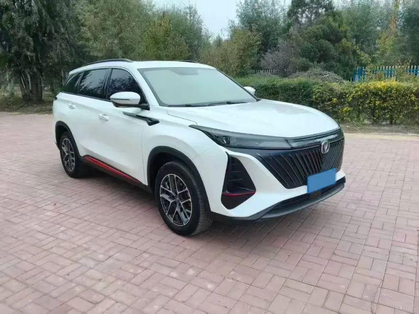2022 ChangAn CS75 Plus 2.0T 233HP L4 8AT,autocango,china used car exporter,china ev exporter,chinese used car exporter,chinese used ev exporter