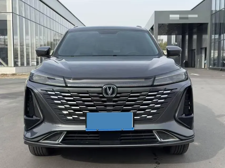 2023 ChangAn CS75 1.5T 188HP L4 7DCT,autocango,china used car exporter,china ev exporter,chinese used car exporter,chinese used ev exporter