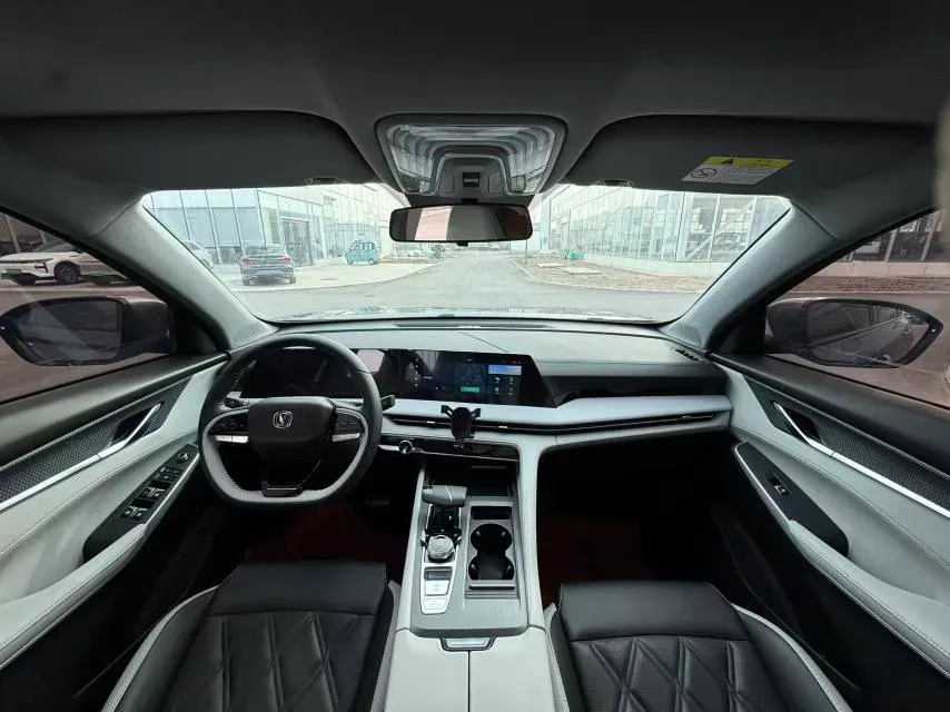 2023 ChangAn CS75 1.5T 188HP L4 7DCT,autocango,china used car exporter,china ev exporter,chinese used car exporter,chinese used ev exporter