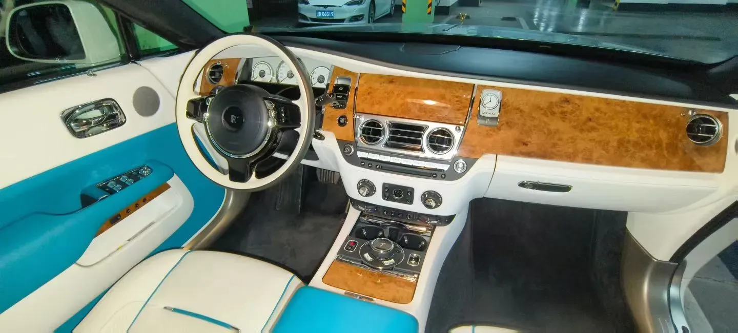 2018 Rolls-Royce Dawn 6.6T 571HP V12 8AT,autocango,china used car exporter,china ev exporter,chinese used car exporter,chinese used ev exporter