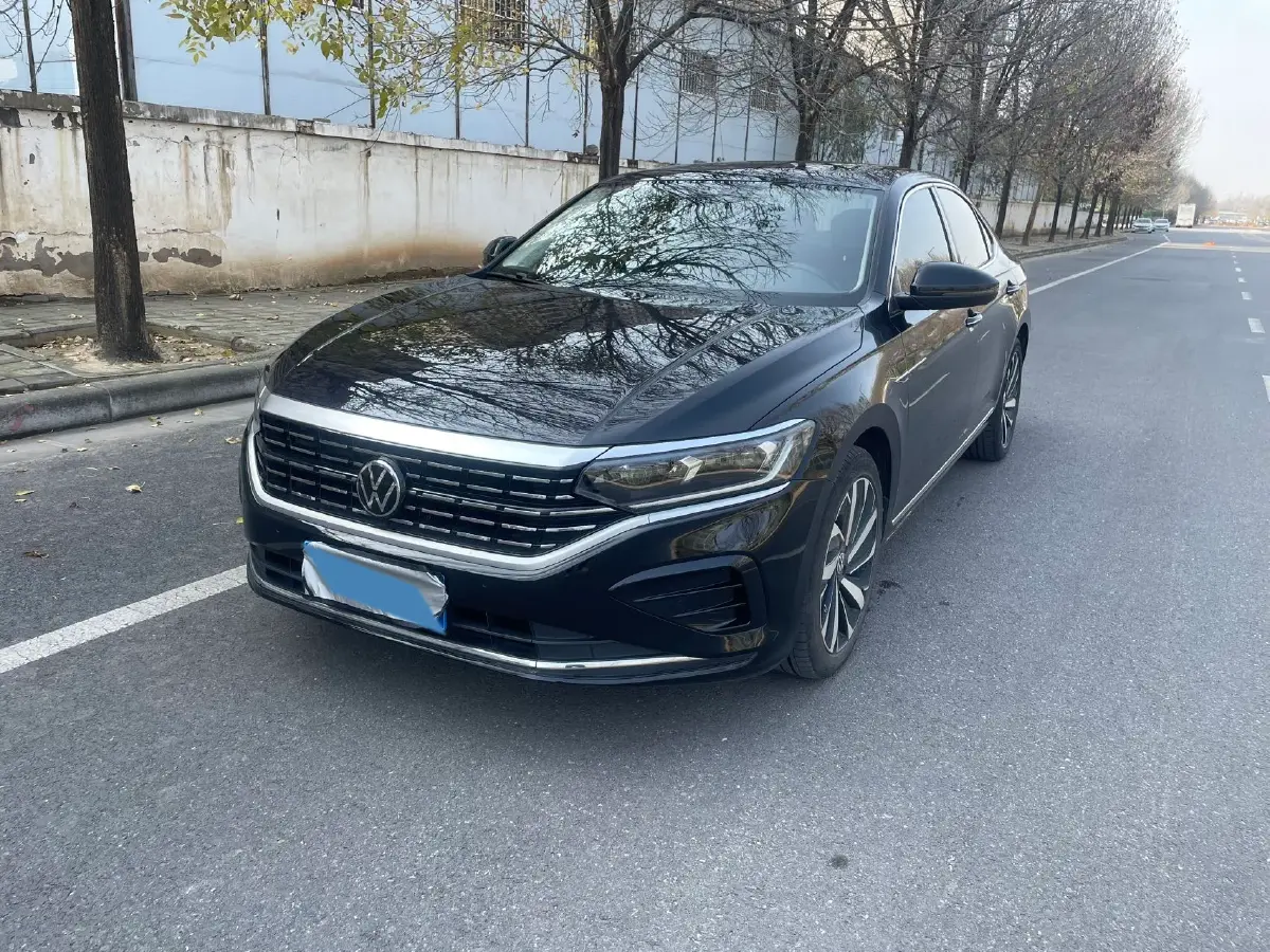 2022 Volkswagen Passat 2.0T 186HP L4 7DCT