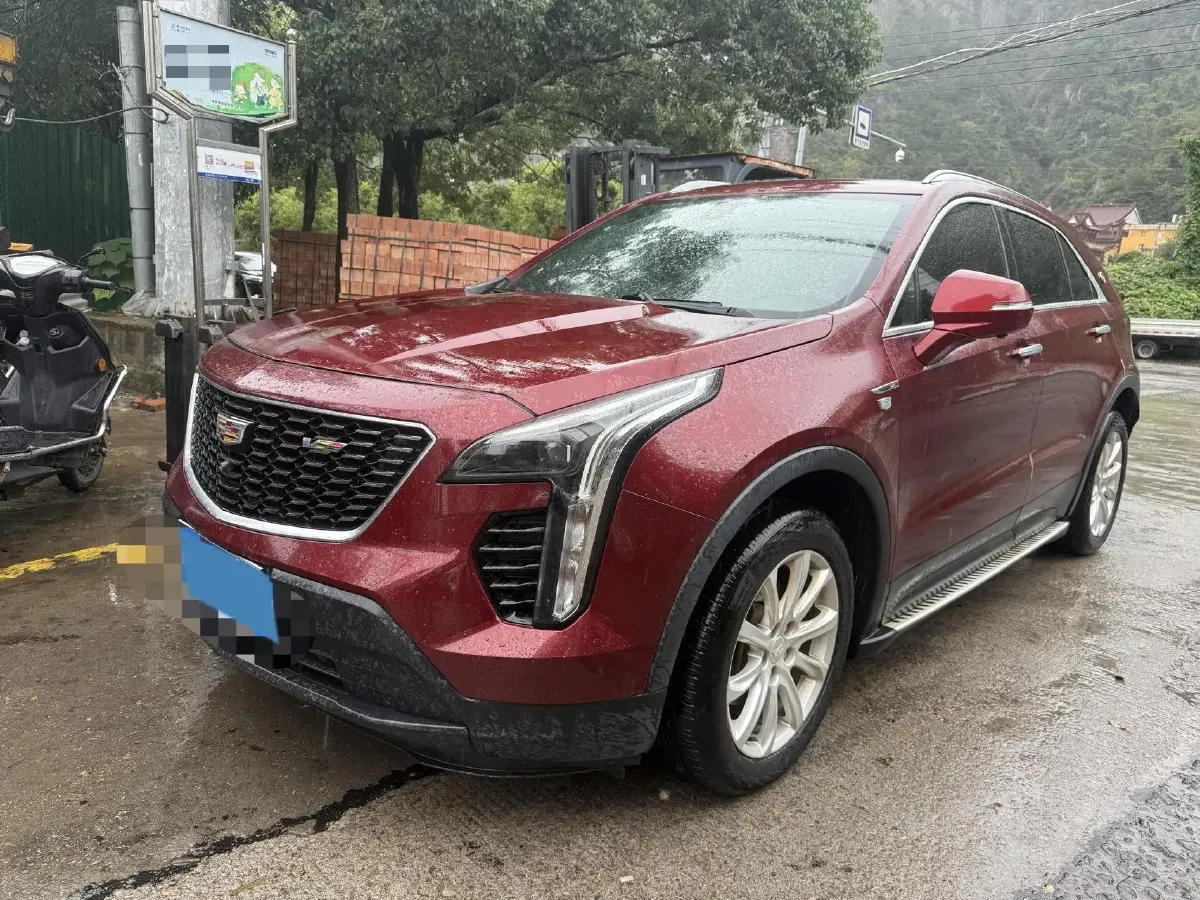 2018 Cadillac XT4 2.0T 241HP L4 9AT