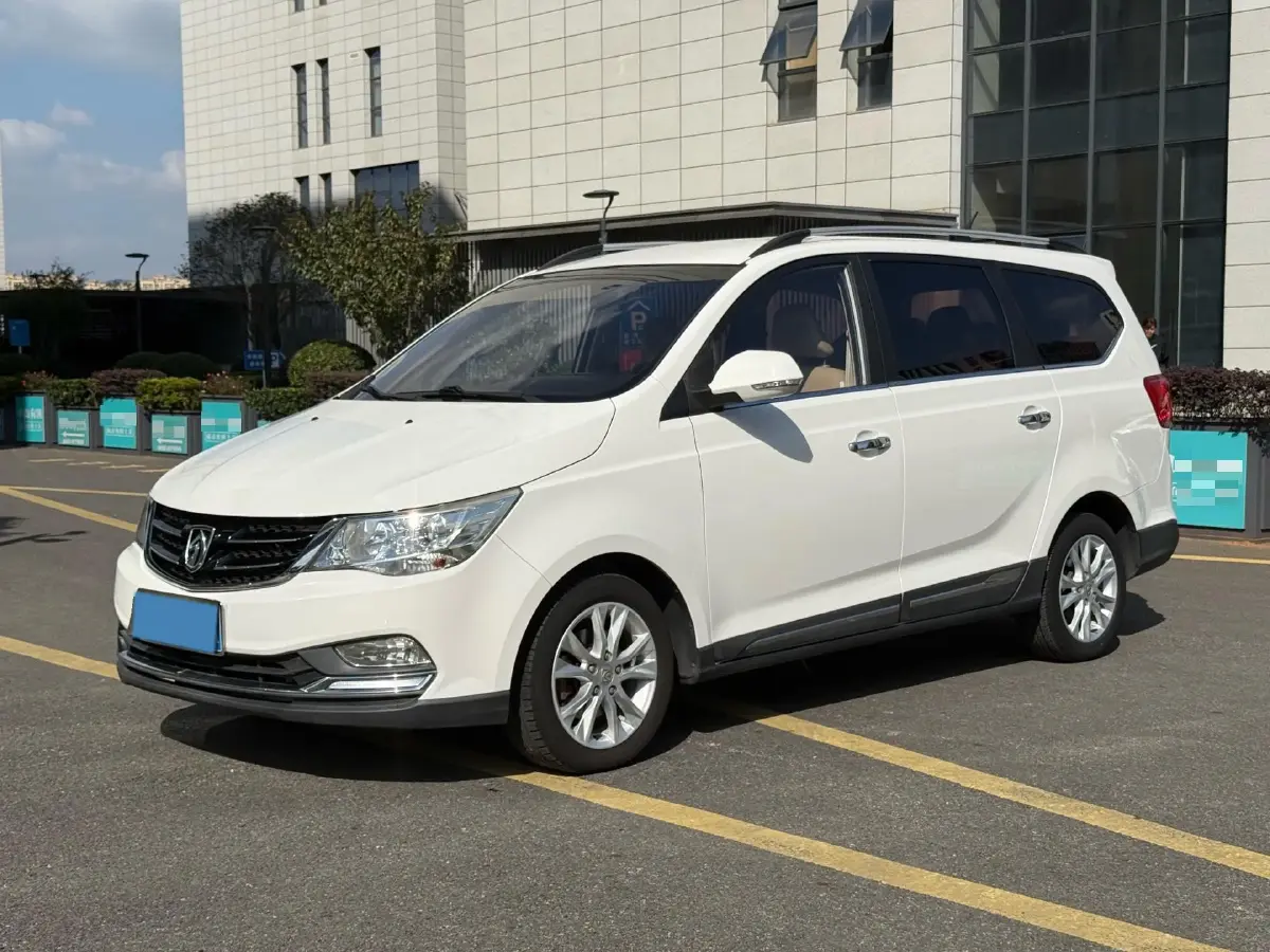 2016 BaoJun 730 1.5L 112HP L4 5MT