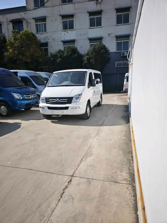 2021 MAXUS XinTu V80 2.0T 127HP L4 6MT