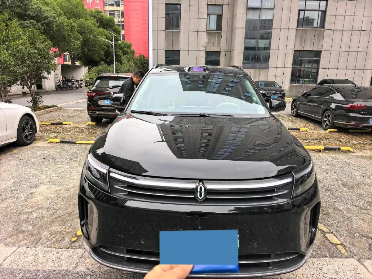 2024 AITO AITO M7 1.5T 152HP L4 REEV 42KWH,autocango,china used car exporter,china ev exporter,chinese used car exporter,chinese used ev exporter