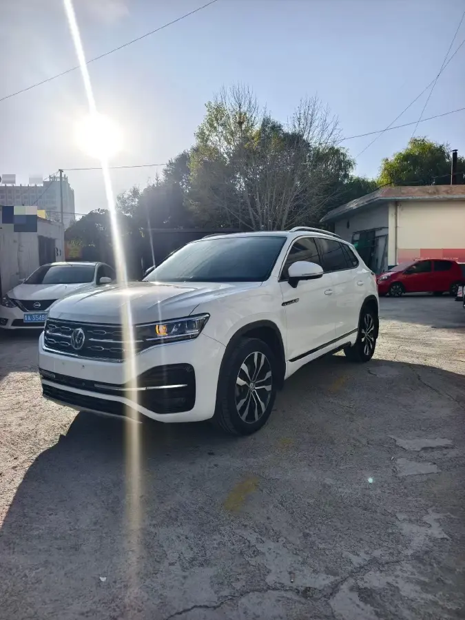 2020 Volkswagen Tayron 2.0T 220HP L4 7DCT
