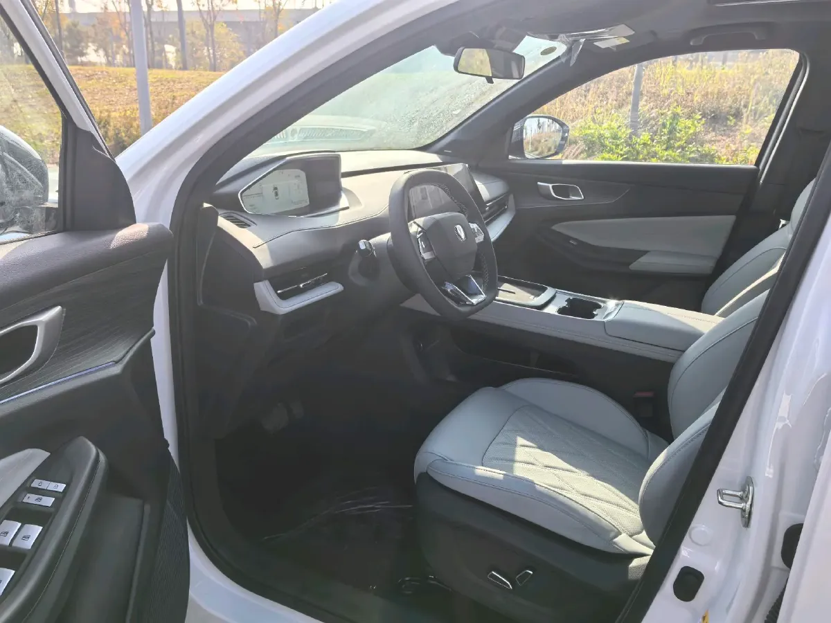 2025 ChangAn CS55PLUS PHEV 1.5L 98HP L4 E-CVT PHEV,autocango,china used car exporter,china ev exporter,chinese used car exporter,chinese used ev exporter