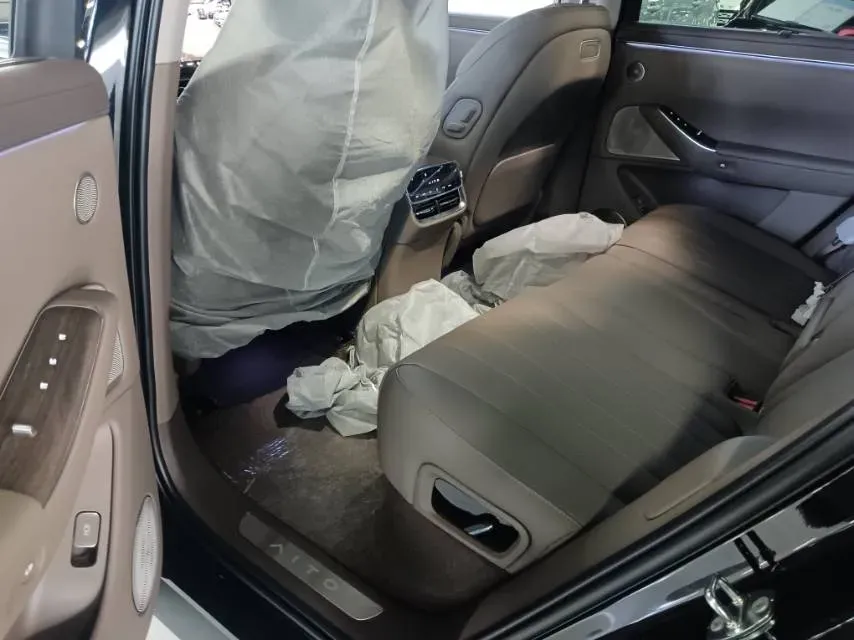 2026 AITO AITO M7 REEV 160HP REEV,autocango,china used car exporter,china ev exporter,chinese used car exporter,chinese used ev exporter